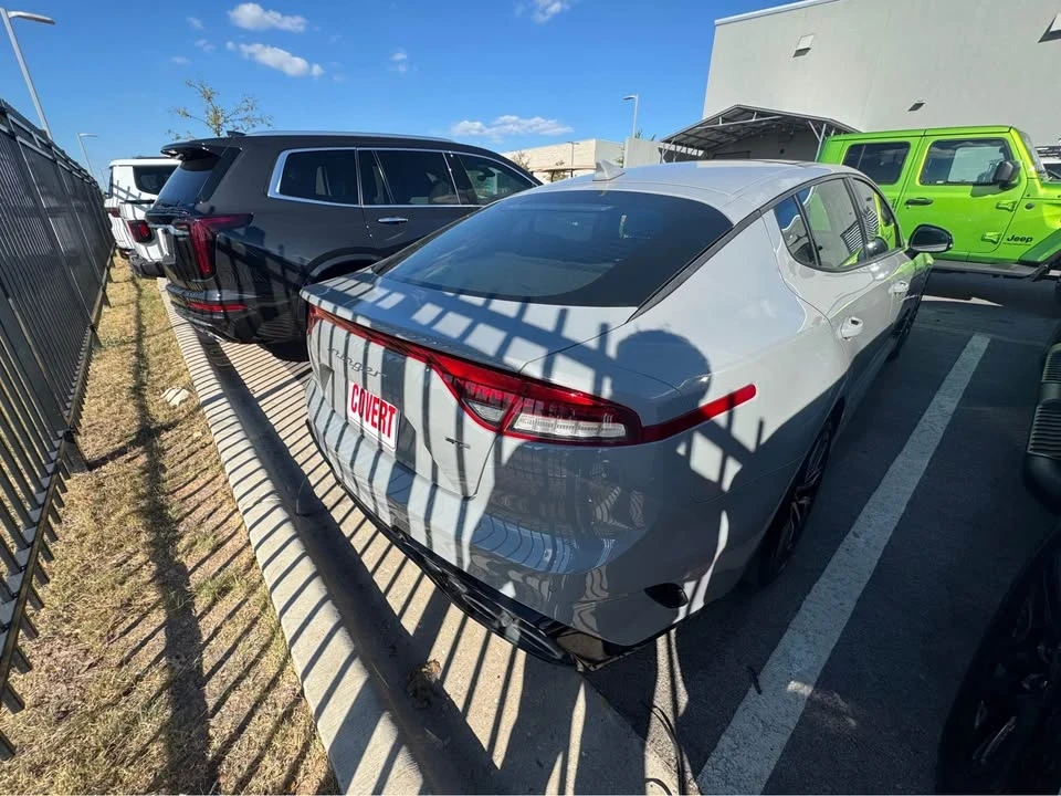 2023 Kia Stinger - Image 6 of 11
