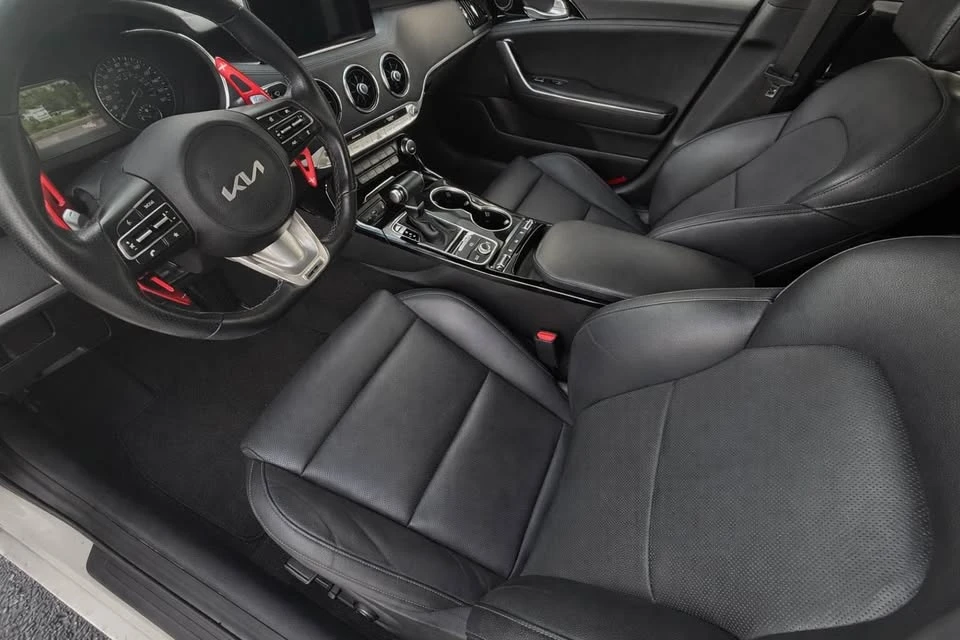 2023 Kia Stinger - Image 3 of 3