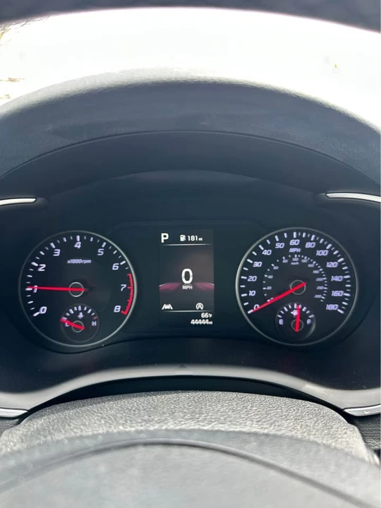 2023 Kia Stinger - Image 8 of 8