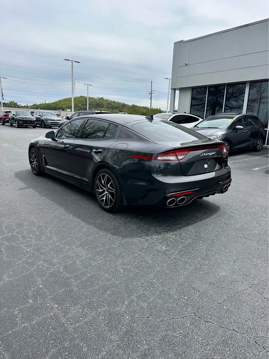 2023 Kia Stinger - Image 3 of 8