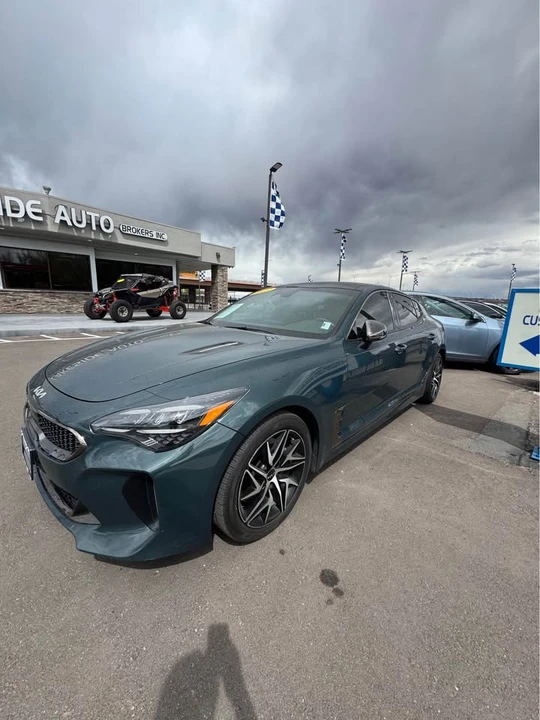 2023 Kia Stinger - Image 2 of 5
