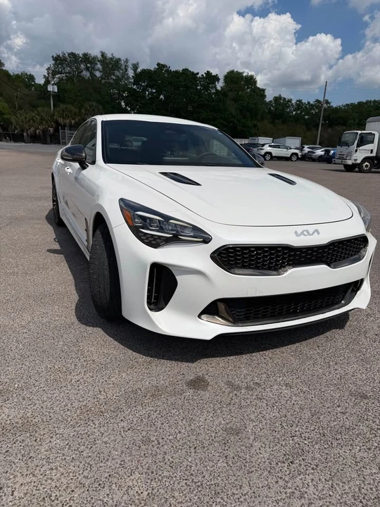 2023 Kia Stinger - Image 3 of 10