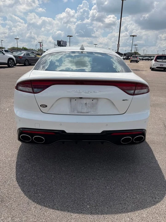 2023 Kia Stinger - Image 5 of 10