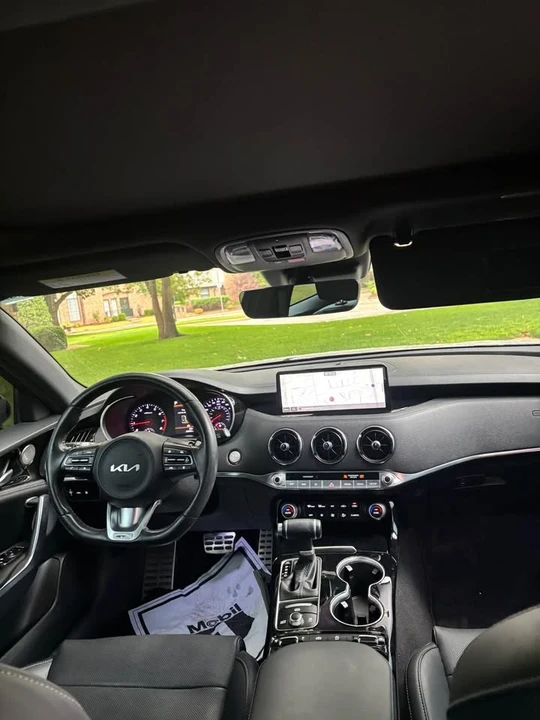 2023 Kia Stinger - Image 8 of 14