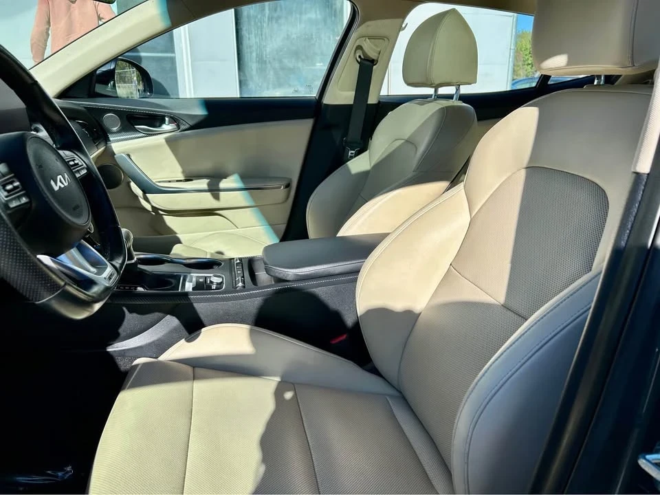 2023 Kia Stinger - Image 4 of 5