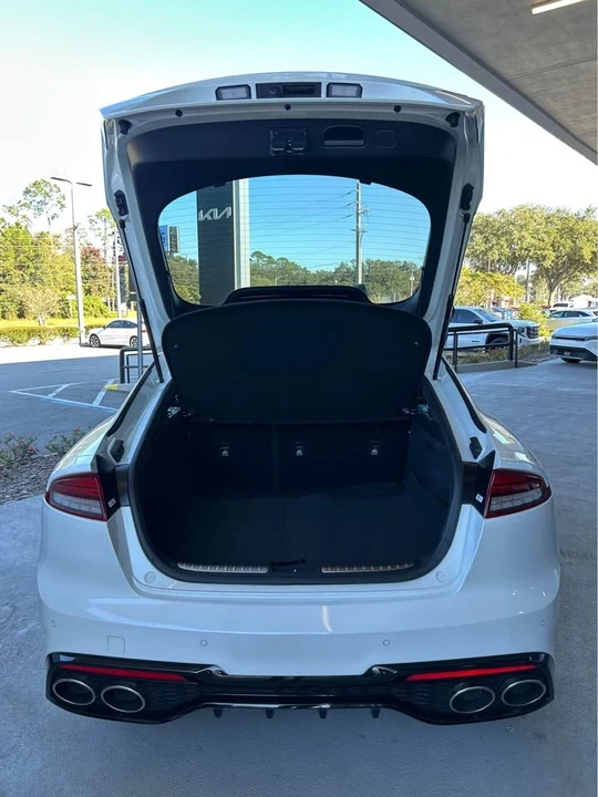 2023 Kia Stinger - Image 5 of 11