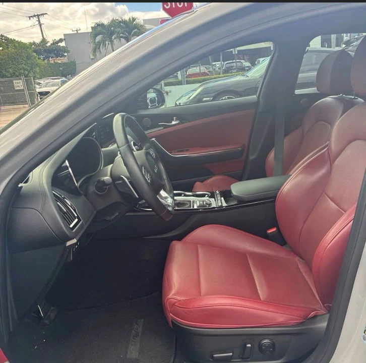 2023 Kia Stinger - Image 4 of 5