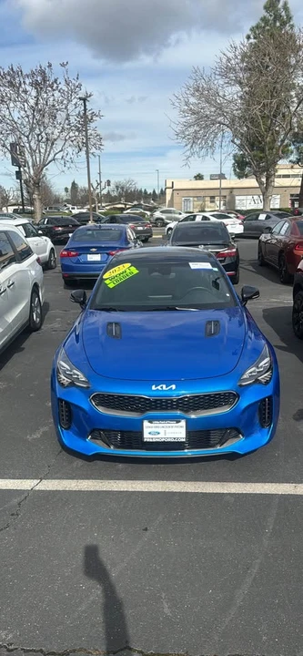 2023 Kia Stinger - Image 2 of 5