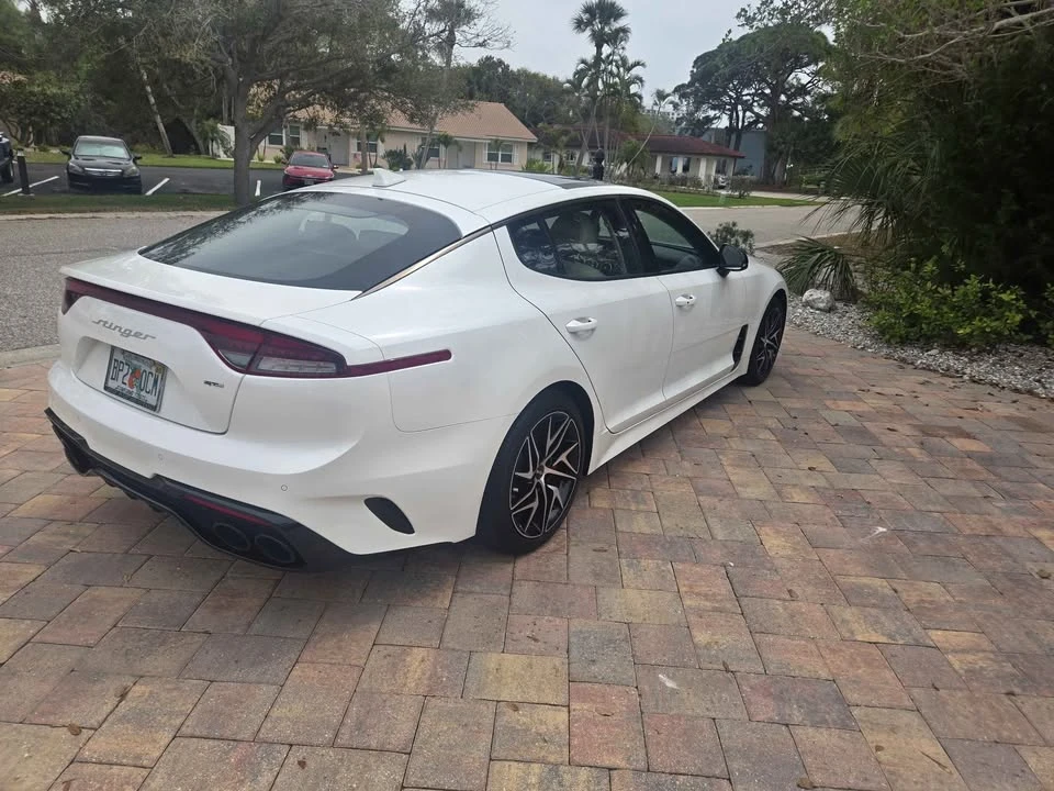 2023 Kia Stinger - Image 7 of 13