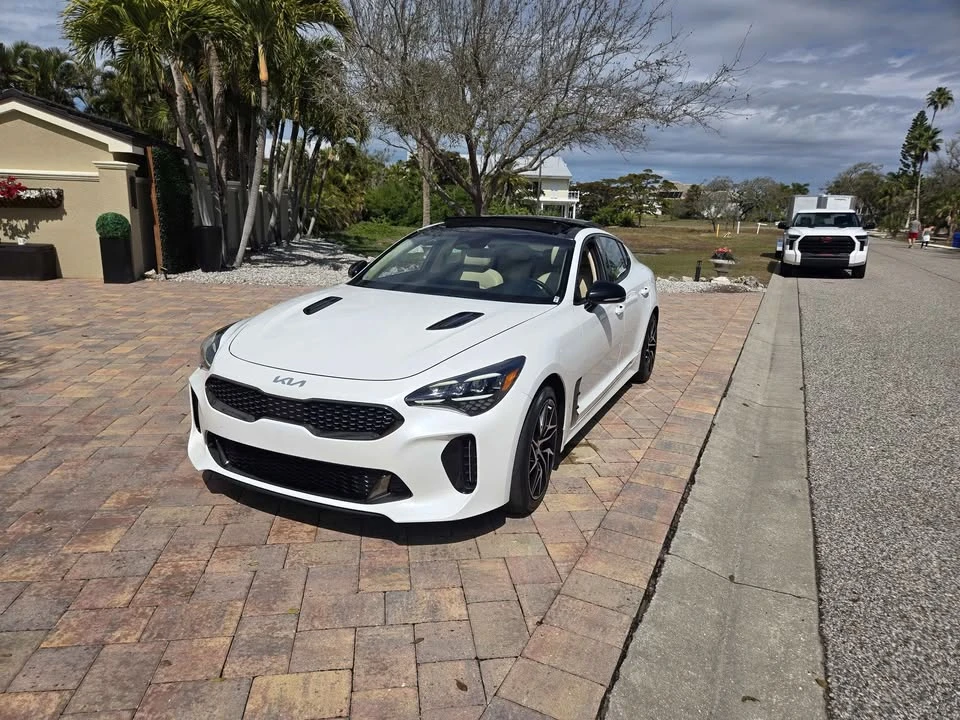 2023 Kia Stinger - Image 6 of 13