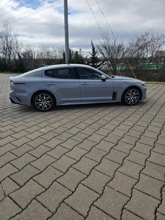 2023 Kia Stinger - Image 4 of 11