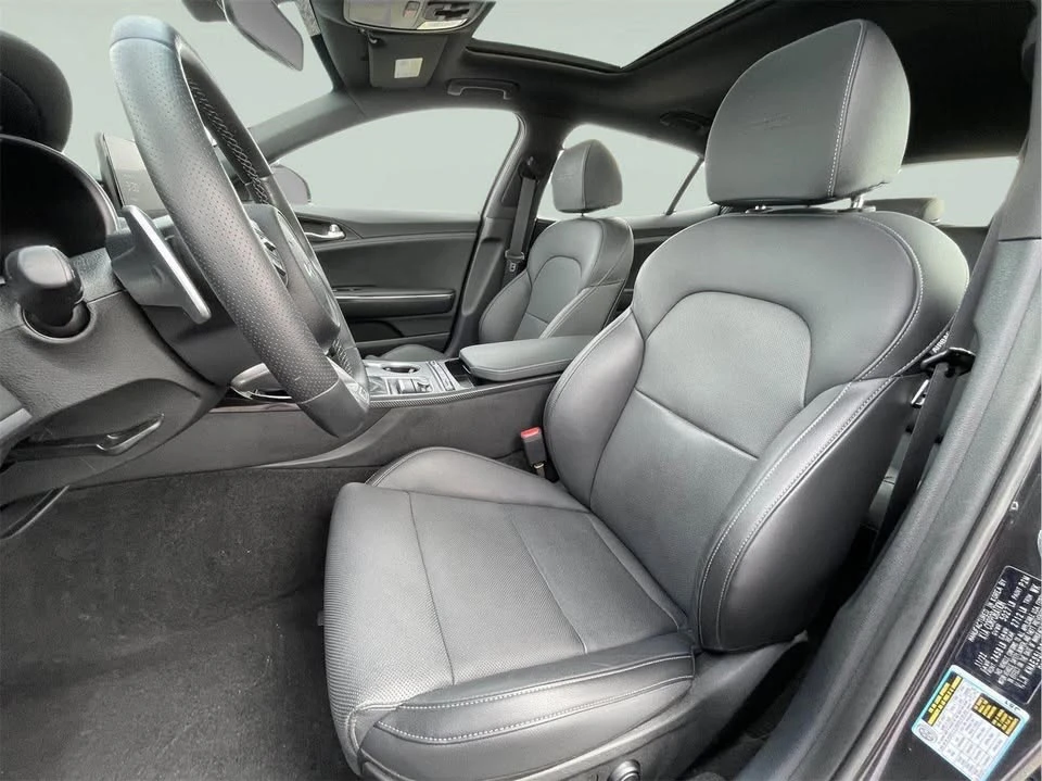 2023 Kia Stinger - Image 12 of 20