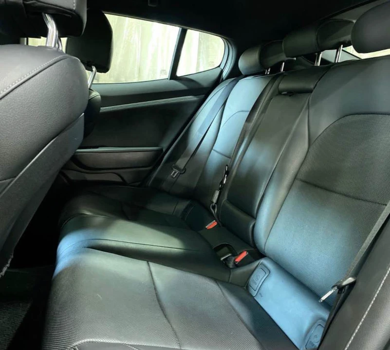 2023 Kia Stinger - Image 6 of 6