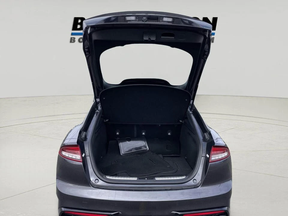 2023 Kia Stinger - Image 9 of 20