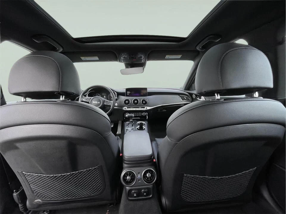 2023 Kia Stinger - Image 14 of 20