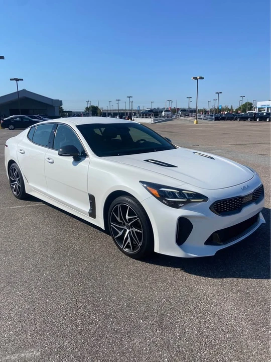 2023 Kia Stinger - Image 8 of 13