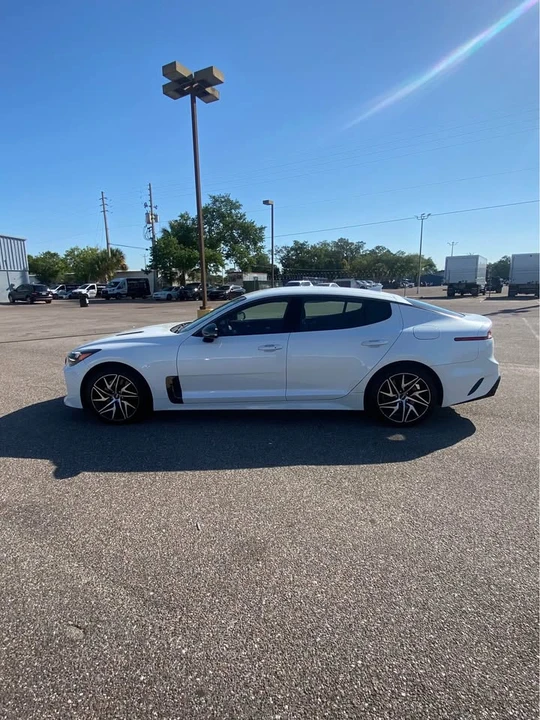 2023 Kia Stinger - Image 3 of 13