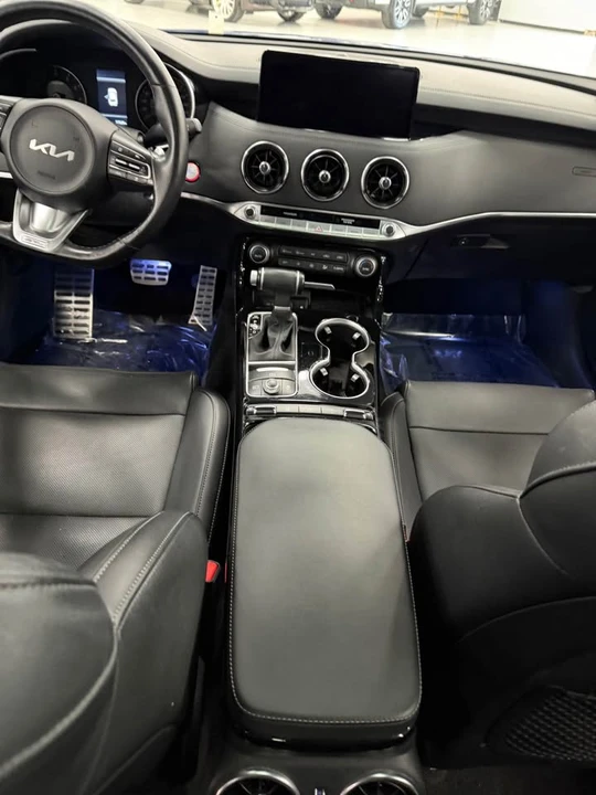 2023 Kia Stinger - Image 6 of 6