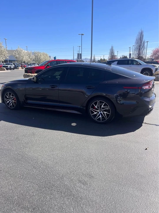 2023 Kia Stinger - Image 3 of 12