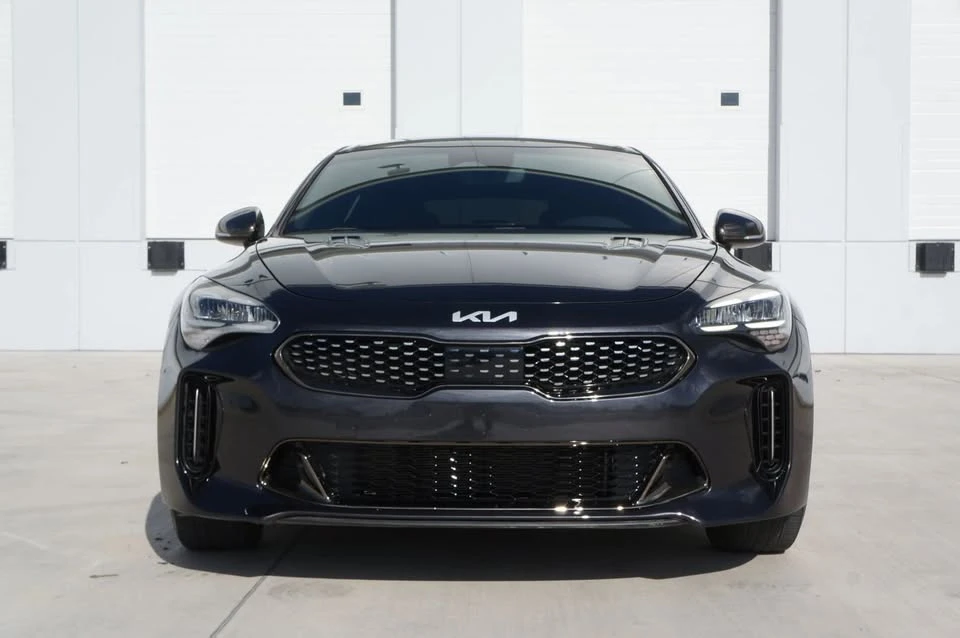 2023 Kia Stinger - Image 2 of 19