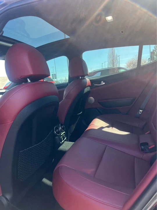 2023 Kia Stinger - Image 6 of 12