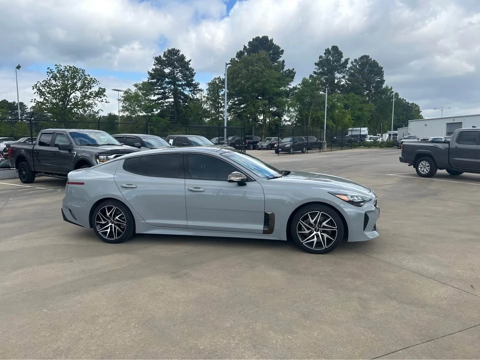 2023 Kia Stinger - Image 3 of 7