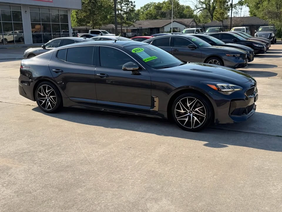 2023 Kia Stinger - Image 3 of 9