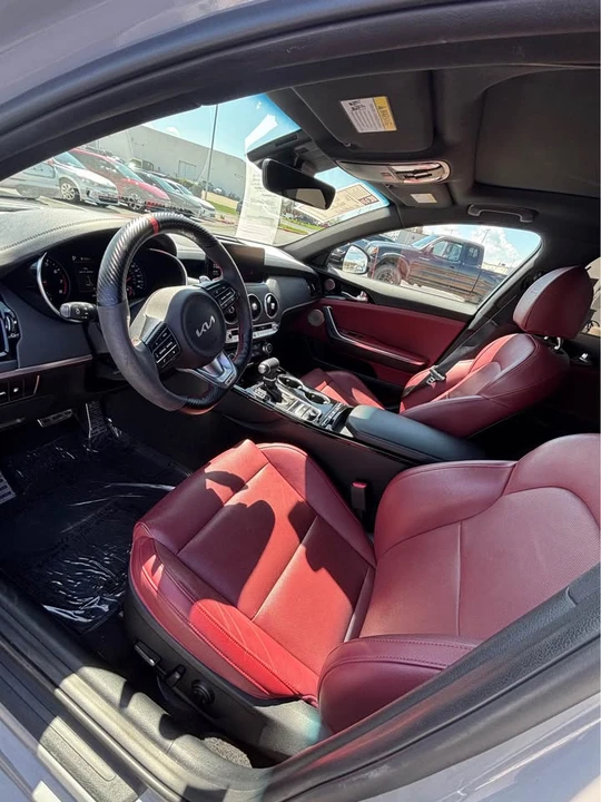 2023 Kia Stinger - Image 5 of 12