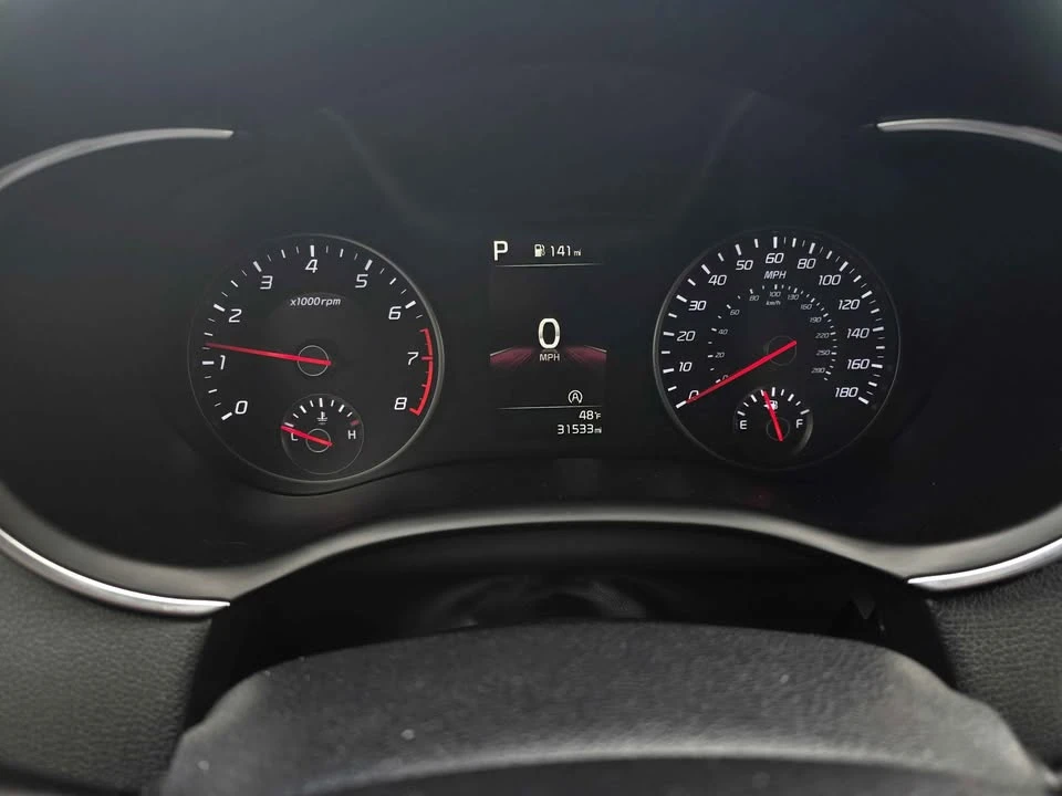 2023 Kia Stinger - Image 9 of 11