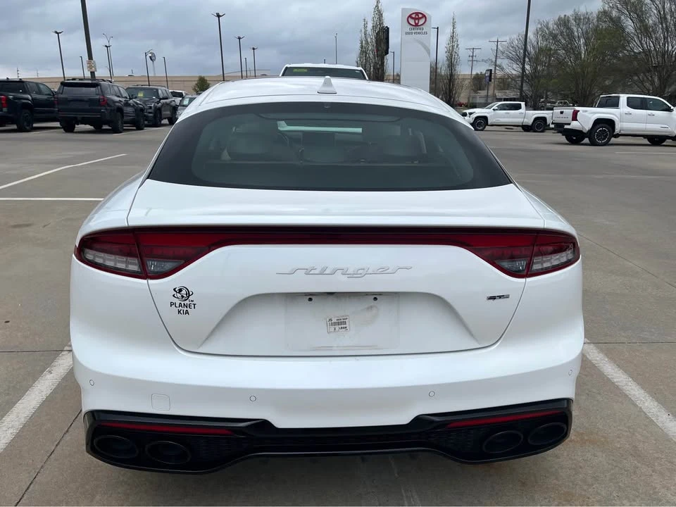 2023 Kia Stinger - Image 5 of 8