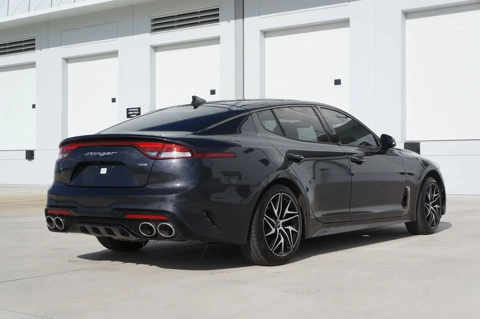 2023 Kia Stinger - Image 11 of 19