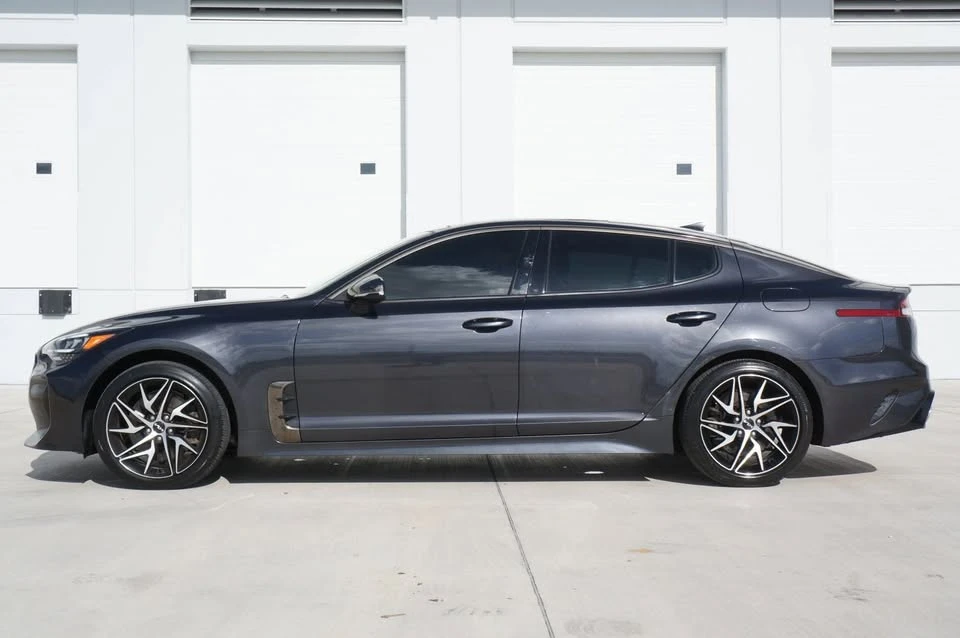 2023 Kia Stinger - Image 6 of 19