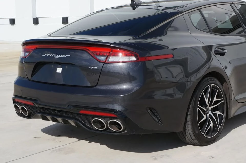 2023 Kia Stinger - Image 15 of 19