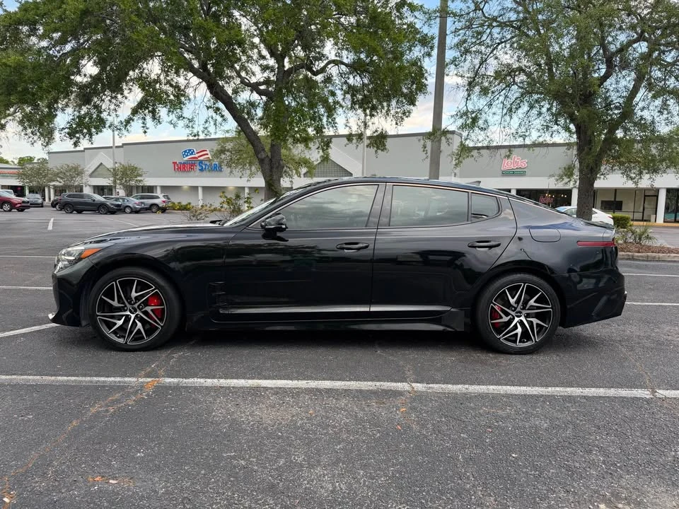 2023 Kia Stinger - Image 7 of 18
