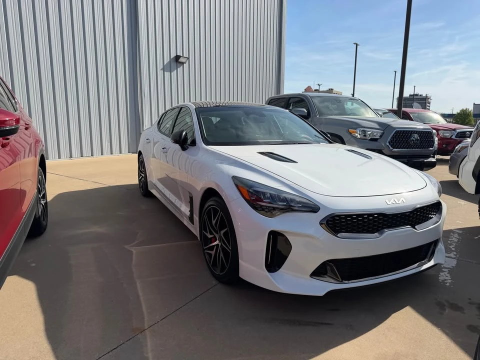 2023 Kia Stinger - Image 5 of 5