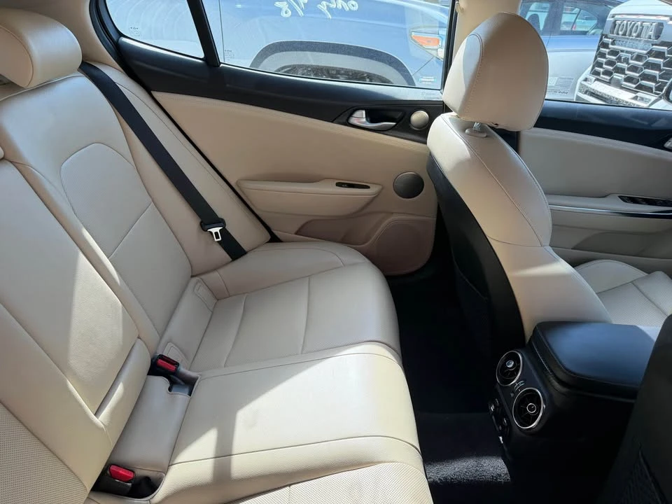 2023 Kia Stinger - Image 3 of 5