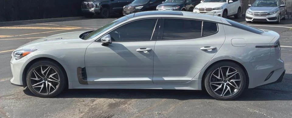 2023 Kia Stinger - Image 3 of 4