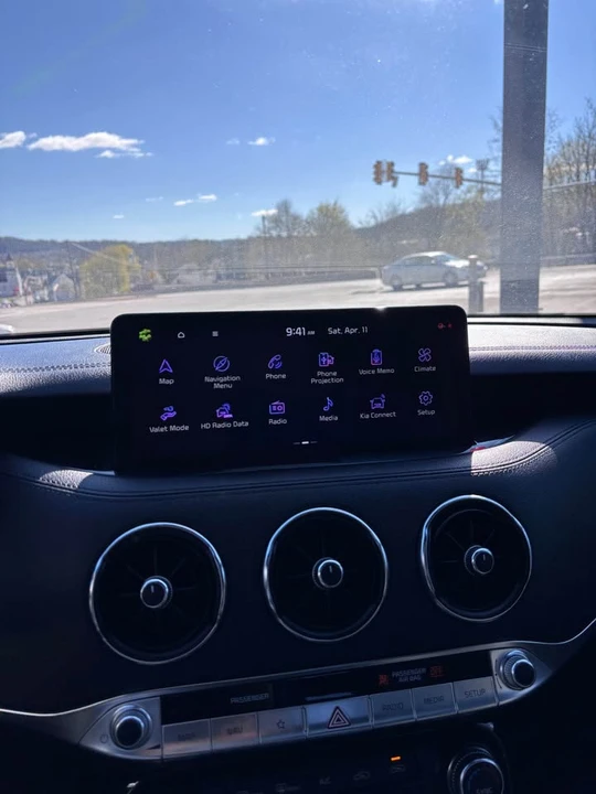 2023 Kia Stinger - Image 8 of 8