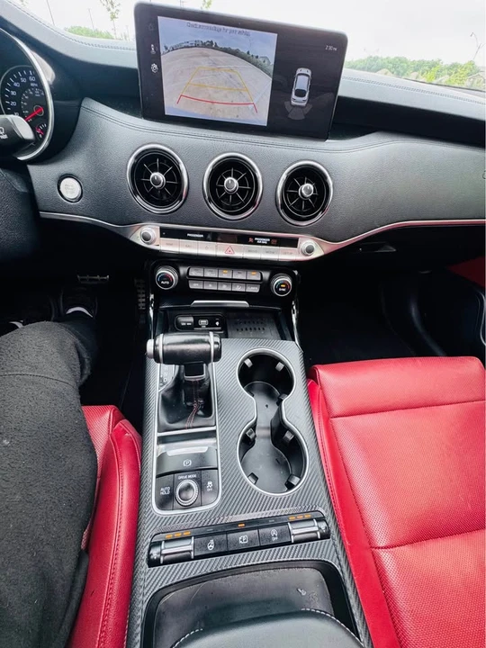 2023 Kia Stinger - Image 14 of 19