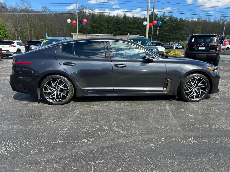 2023 Kia Stinger - Image 6 of 14