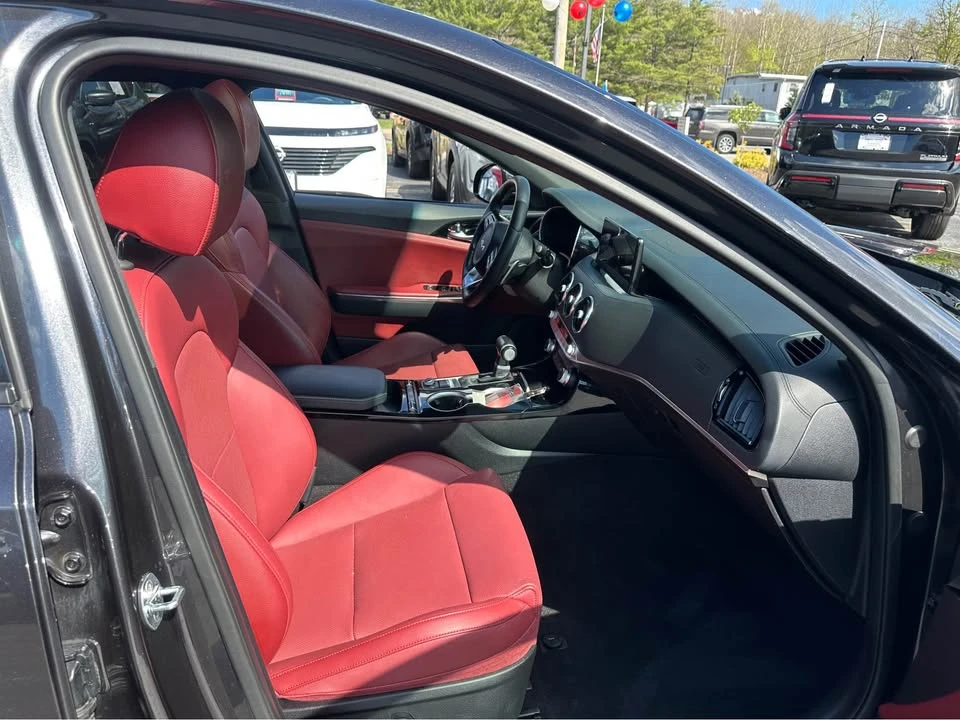 2023 Kia Stinger - Image 14 of 14