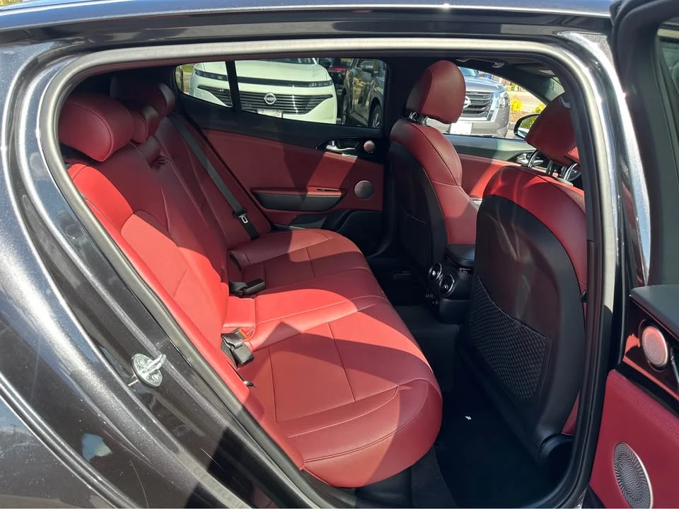 2023 Kia Stinger - Image 13 of 14