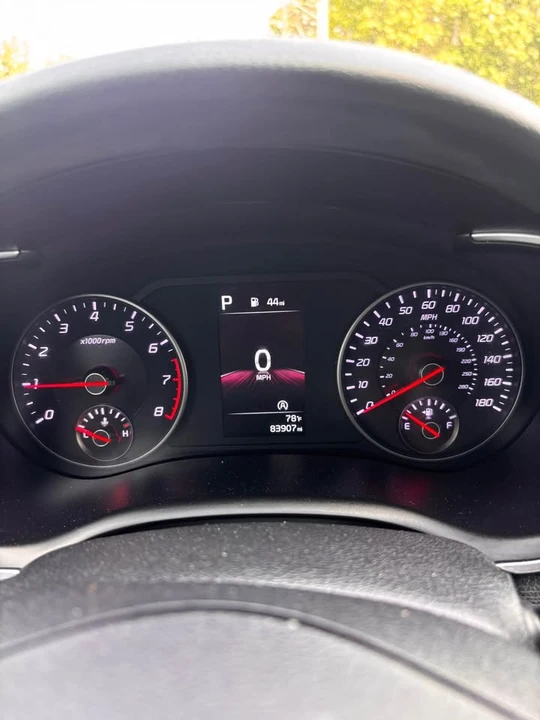 2023 Kia Stinger - Image 6 of 10