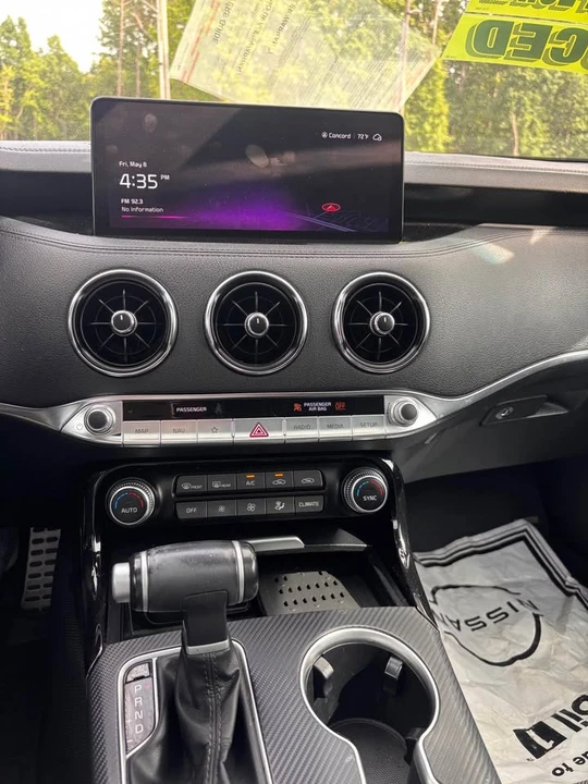 2023 Kia Stinger - Image 10 of 10