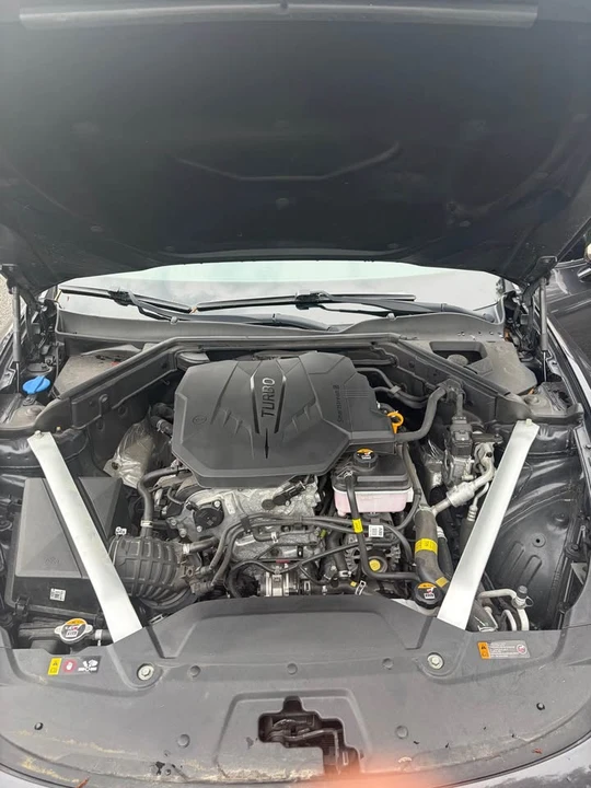 2023 Kia Stinger - Image 15 of 16