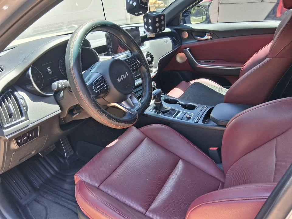 2023 Kia Stinger - Image 3 of 4