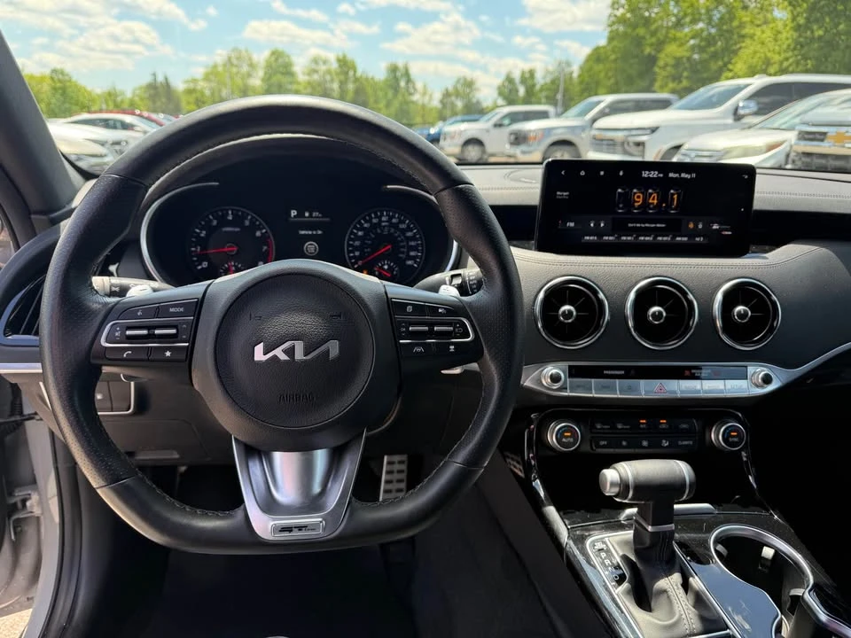 2023 Kia Stinger - Image 8 of 11