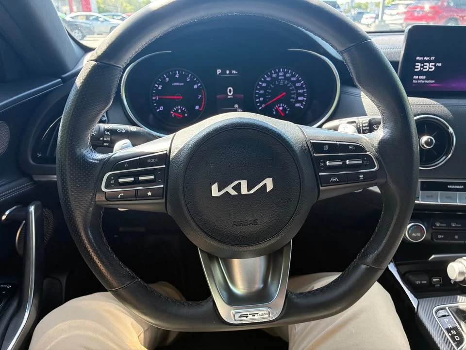 2023 Kia Stinger - Image 9 of 12