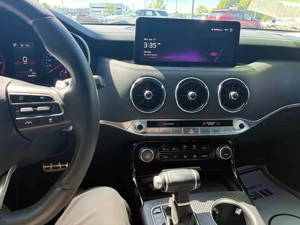 2023 Kia Stinger - Image 11 of 12