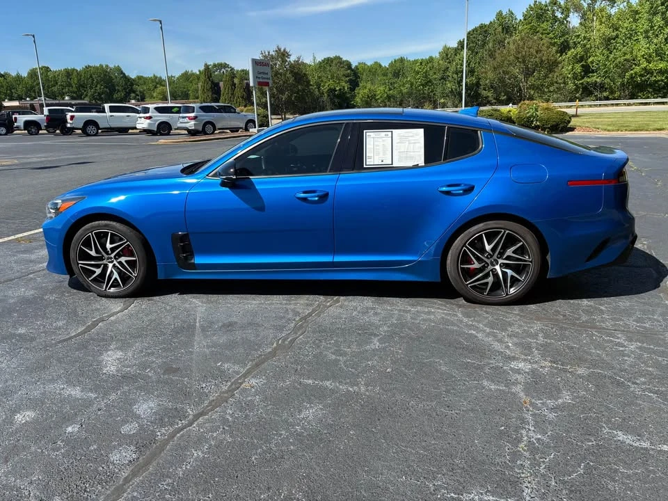 2023 Kia Stinger - Image 8 of 12